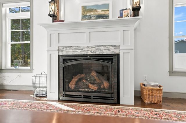 16 Sheridan St, Billerica, MA 01821