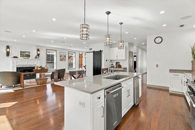 16 Sheridan St, Billerica, MA 01821