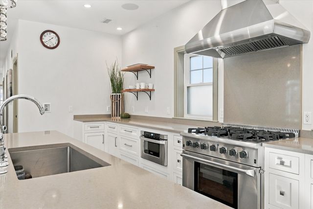 16 Sheridan St, Billerica, MA 01821