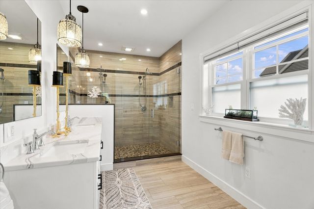 16 Sheridan St, Billerica, MA 01821