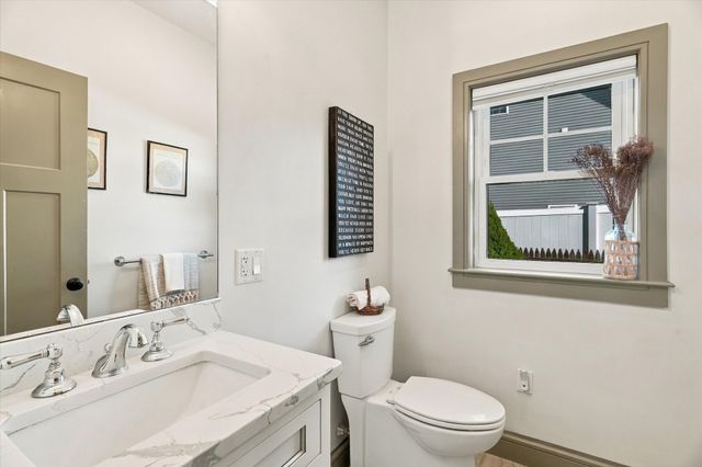 16 Sheridan St, Billerica, MA 01821