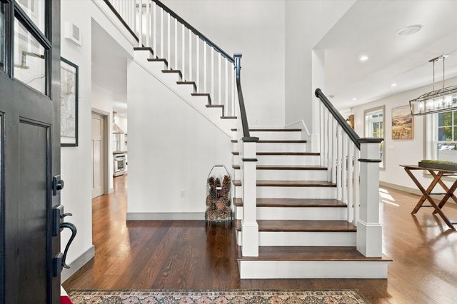 16 Sheridan St, Billerica, MA 01821