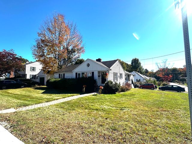 132 Maple Street, Framingham, MA 01702