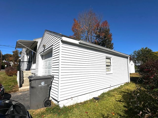 132 Maple Street, Framingham, MA 01702
