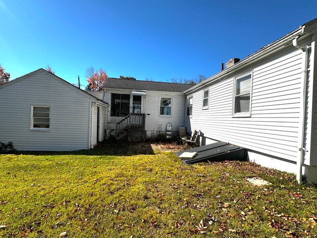 132 Maple Street, Framingham, MA 01702
