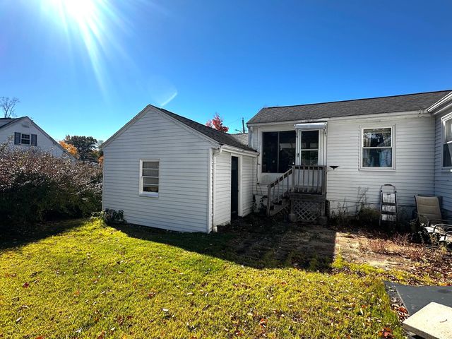 132 Maple Street, Framingham, MA 01702