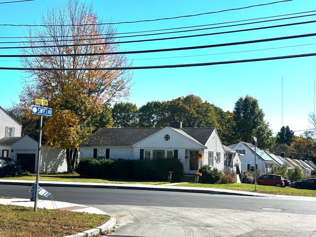 132 Maple Street, Framingham, MA 01702