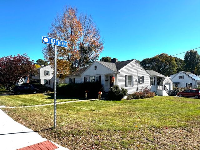 132 Maple Street, Framingham, MA 01702