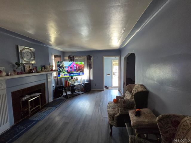 8869 MANOR Street, Detroit, MI 48204