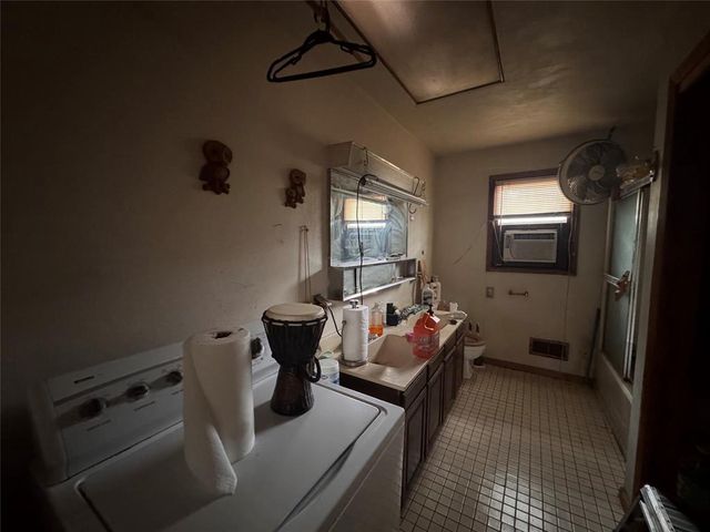 918 Lakeside Avenue, Eau Claire, WI 54703