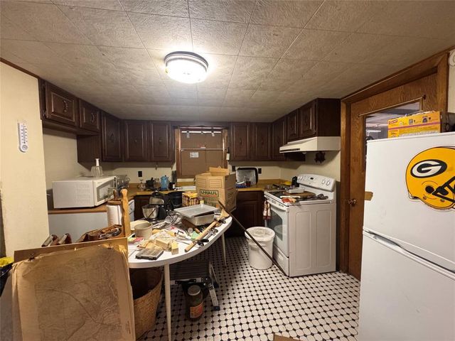918 Lakeside Avenue, Eau Claire, WI 54703