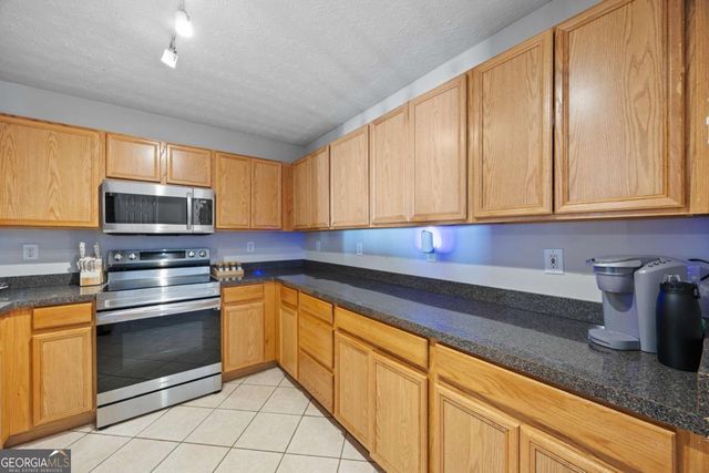 6690 Villa Court, Lithonia, GA 30038