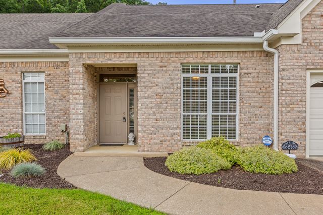 6276 Amber Brook Drive, Hixson, TN 37343
