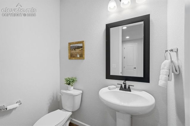 8726 Middle Fork Street, Littleton, CO 80125
