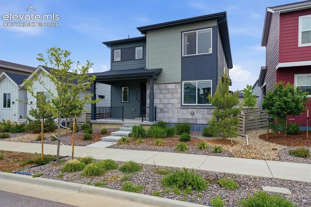 8726 Middle Fork Street, Littleton, CO 80125