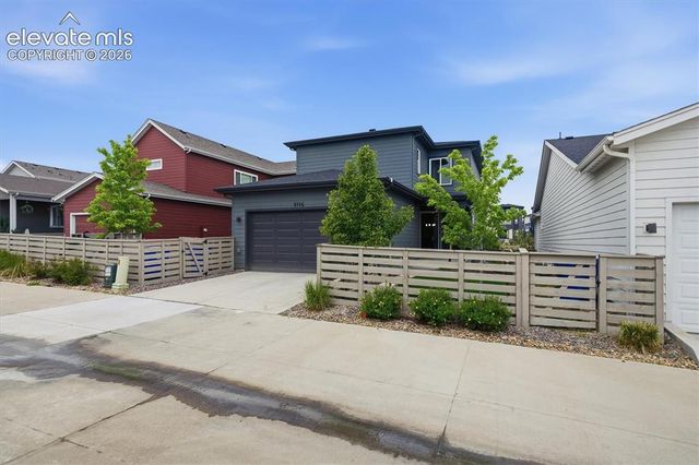 8726 Middle Fork Street, Littleton, CO 80125