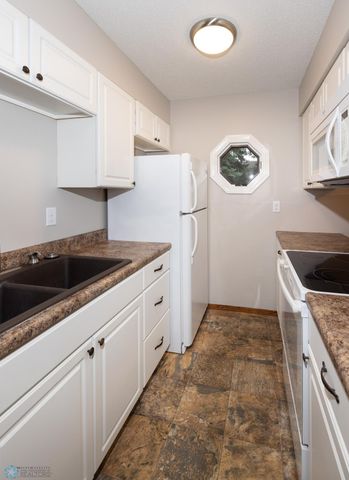 236 13th Avenue E, West Fargo, ND 58078