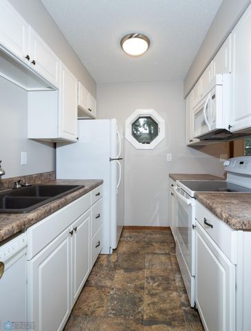 236 13th Avenue E, West Fargo, ND 58078