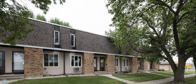 236 13th Avenue E, West Fargo, ND 58078