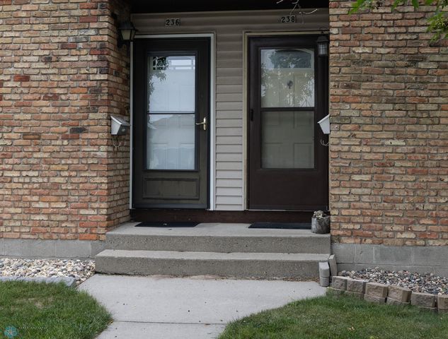 236 13th Avenue E, West Fargo, ND 58078