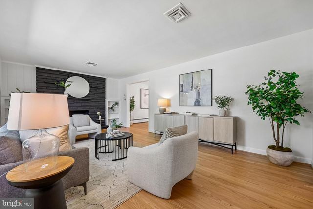 9915 WILDWOOD RD, Kensington, MD 20895