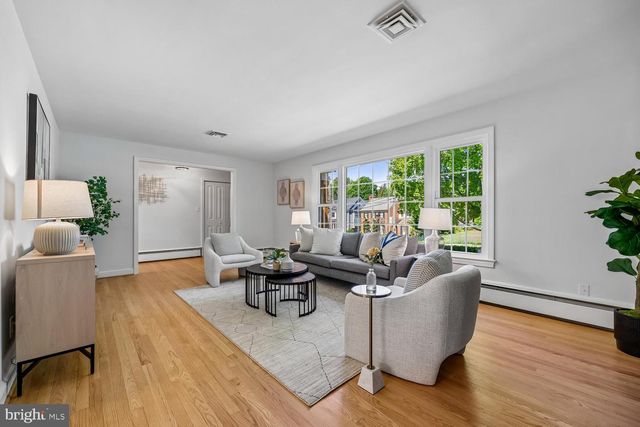 9915 WILDWOOD RD, Kensington, MD 20895