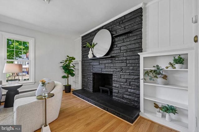 9915 WILDWOOD RD, Kensington, MD 20895