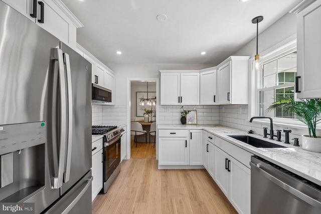 9915 WILDWOOD RD, Kensington, MD 20895