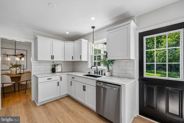 9915 WILDWOOD RD, Kensington, MD 20895