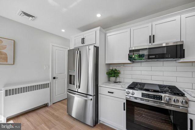 9915 WILDWOOD RD, Kensington, MD 20895