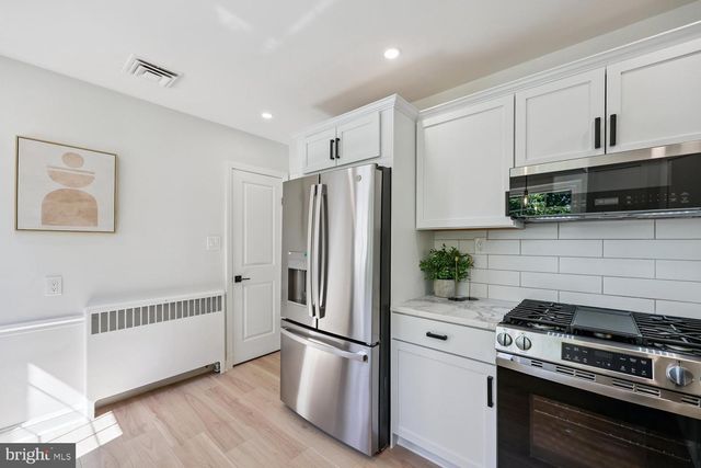 9915 WILDWOOD RD, Kensington, MD 20895