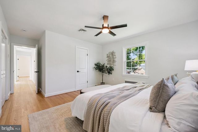 9915 WILDWOOD RD, Kensington, MD 20895