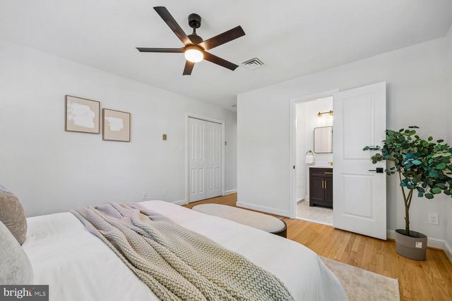 9915 WILDWOOD RD, Kensington, MD 20895