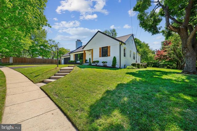 9915 WILDWOOD RD, Kensington, MD 20895