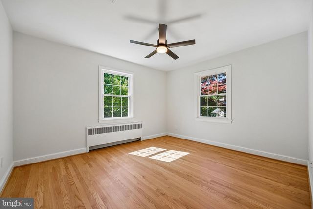 9915 WILDWOOD RD, Kensington, MD 20895