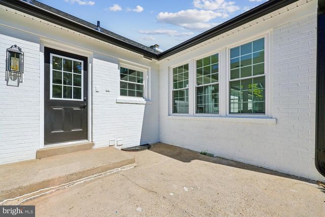 9915 WILDWOOD RD, Kensington, MD 20895