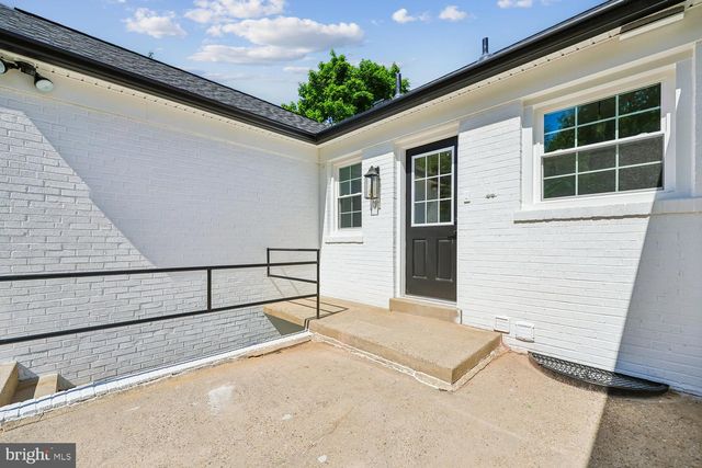 9915 WILDWOOD RD, Kensington, MD 20895