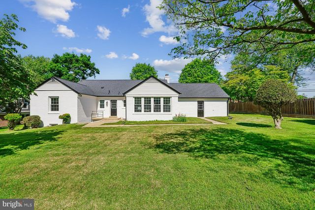 9915 WILDWOOD RD, Kensington, MD 20895