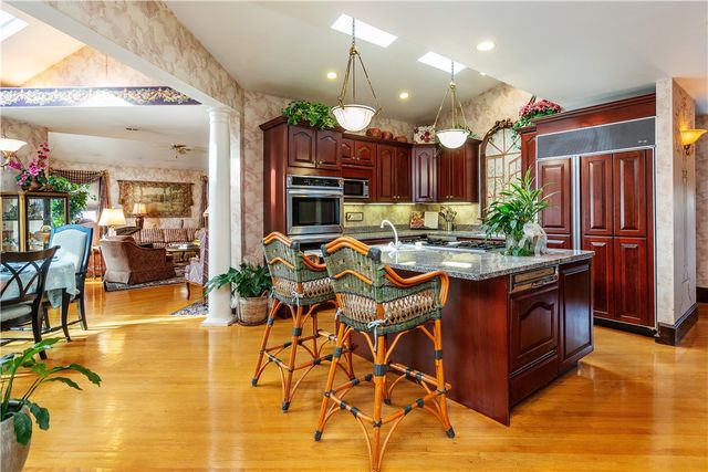 90 Putnam Avenue, Johnston, RI 02919