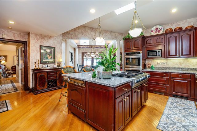 90 Putnam Avenue, Johnston, RI 02919