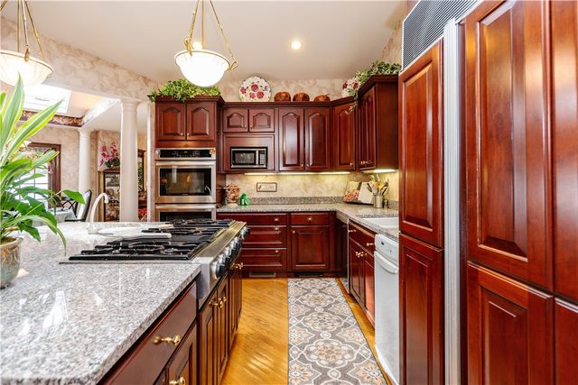 90 Putnam Avenue, Johnston, RI 02919