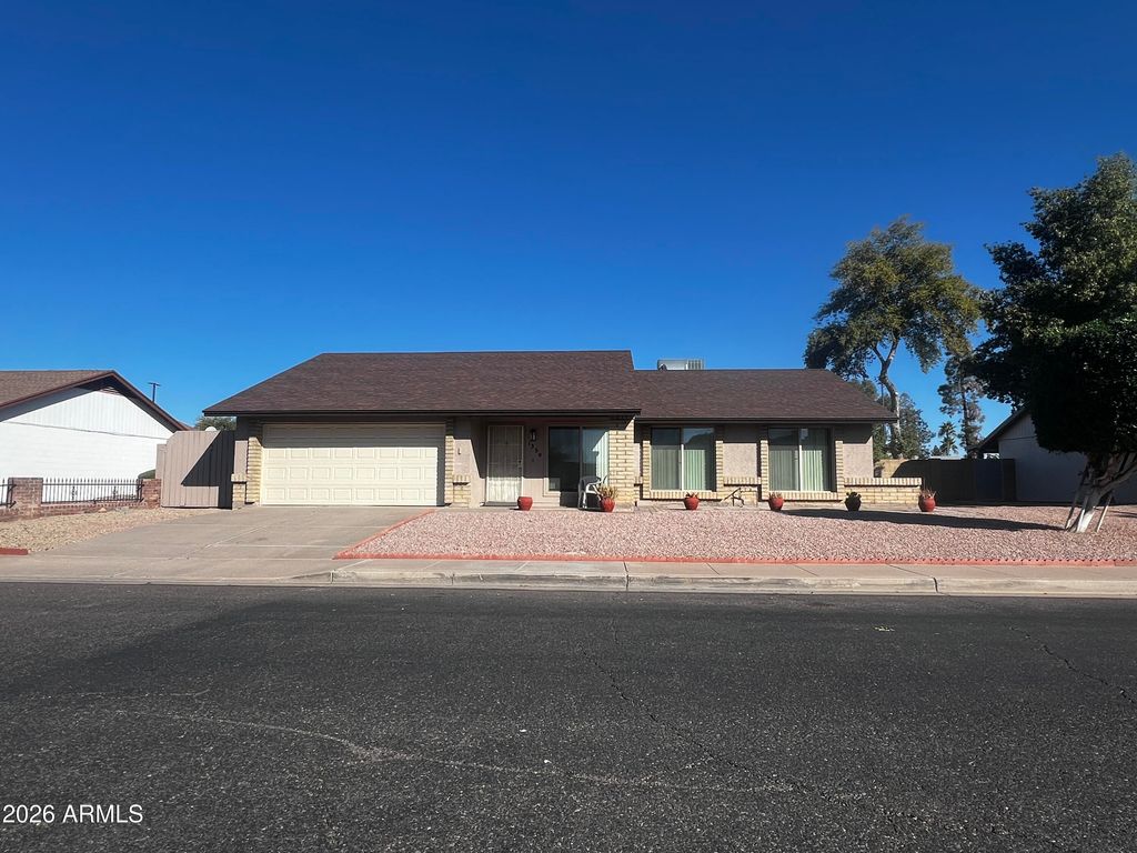 1550 W Knowles Avenue, Mesa, AZ 85202
