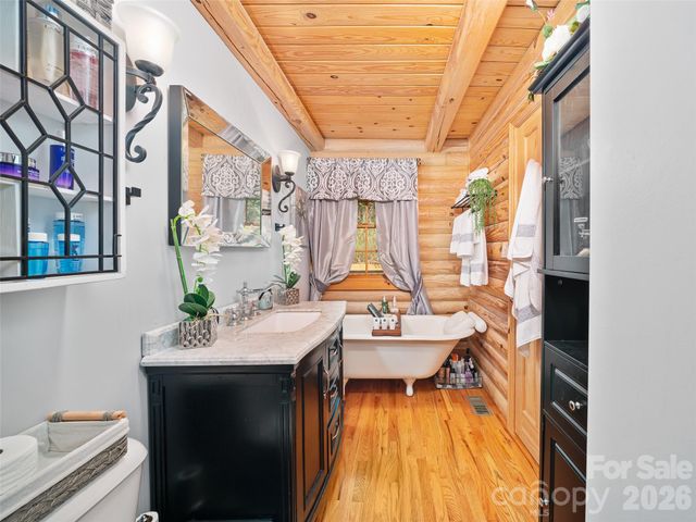 357 Rosewood Lane, Burnsville, NC 28714