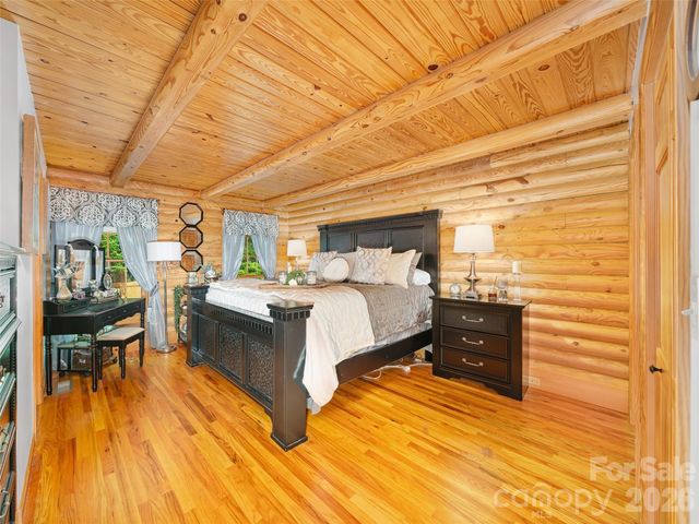 357 Rosewood Lane, Burnsville, NC 28714