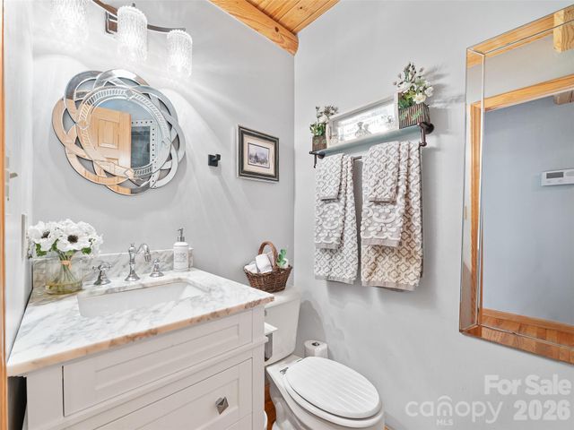 357 Rosewood Lane, Burnsville, NC 28714