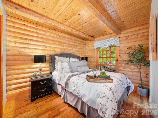357 Rosewood Lane, Burnsville, NC 28714