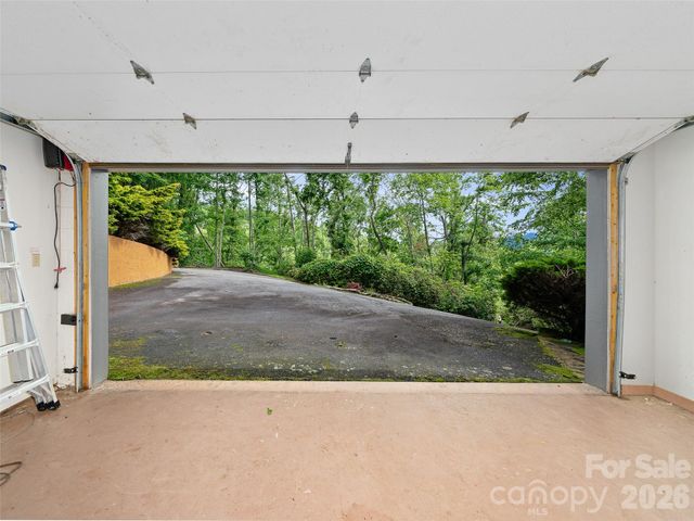 357 Rosewood Lane, Burnsville, NC 28714