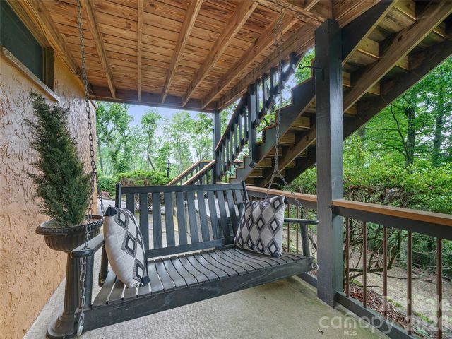 357 Rosewood Lane, Burnsville, NC 28714