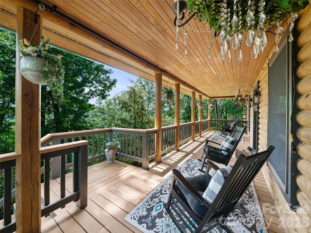 357 Rosewood Lane, Burnsville, NC 28714