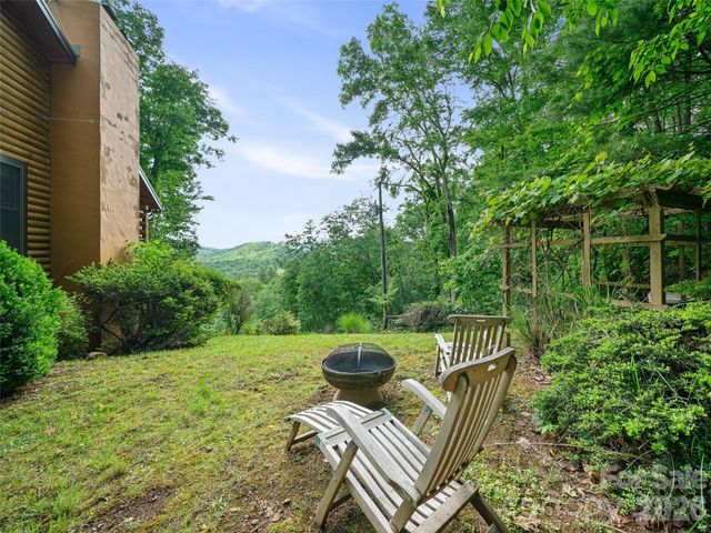 357 Rosewood Lane, Burnsville, NC 28714